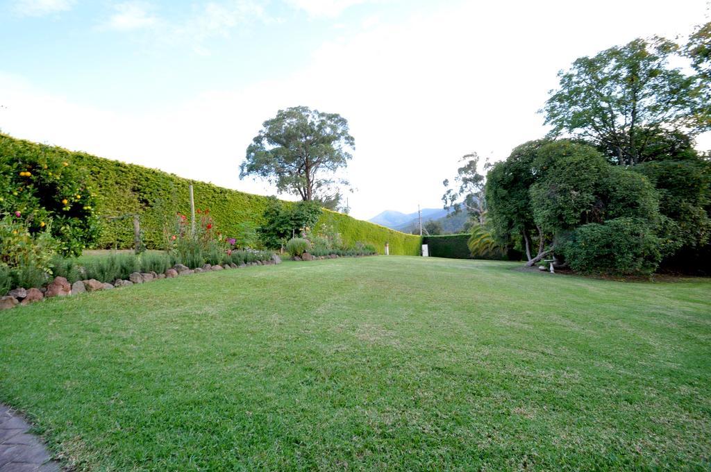 Graceburn Gardens Bed and Breakfast Healesville Exterior foto